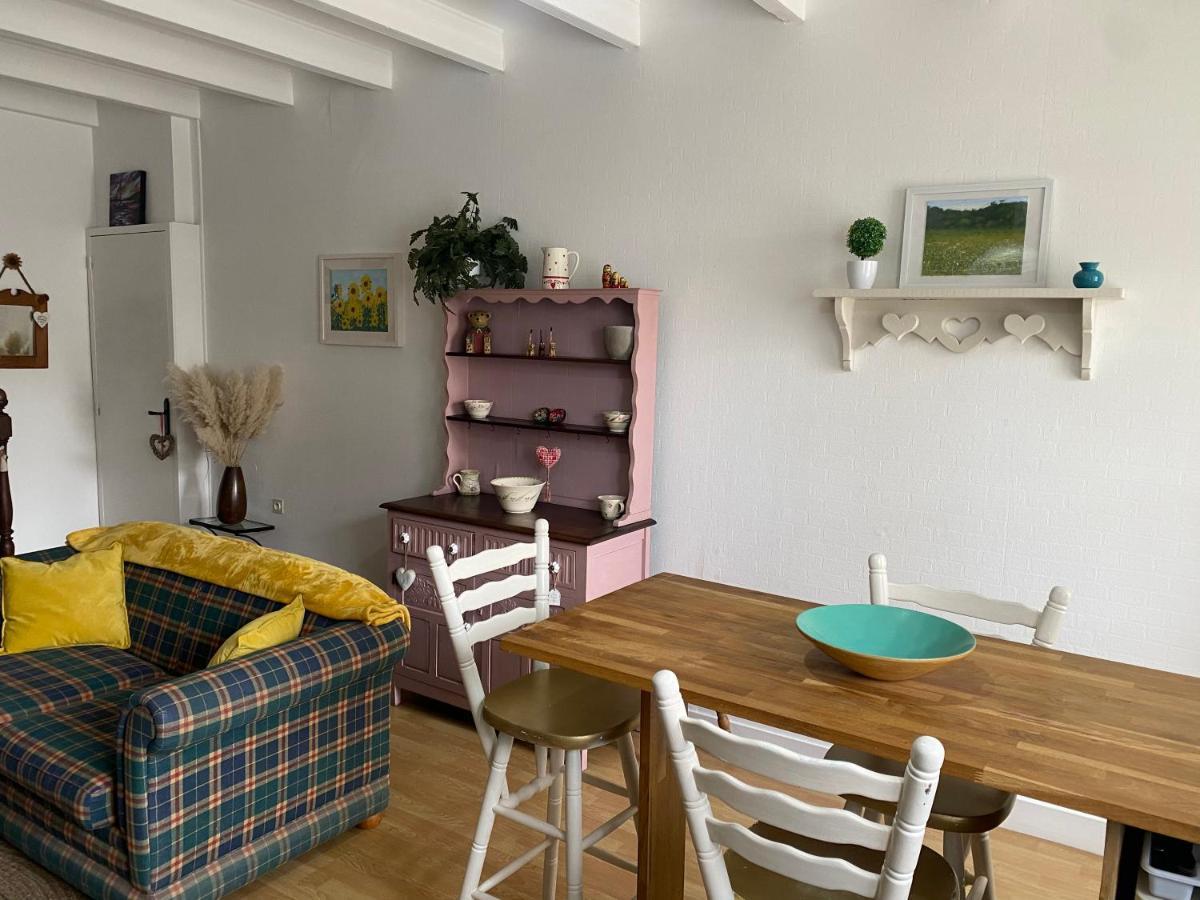 הוילה Montembœuf Le Petit Maison מראה חיצוני תמונה