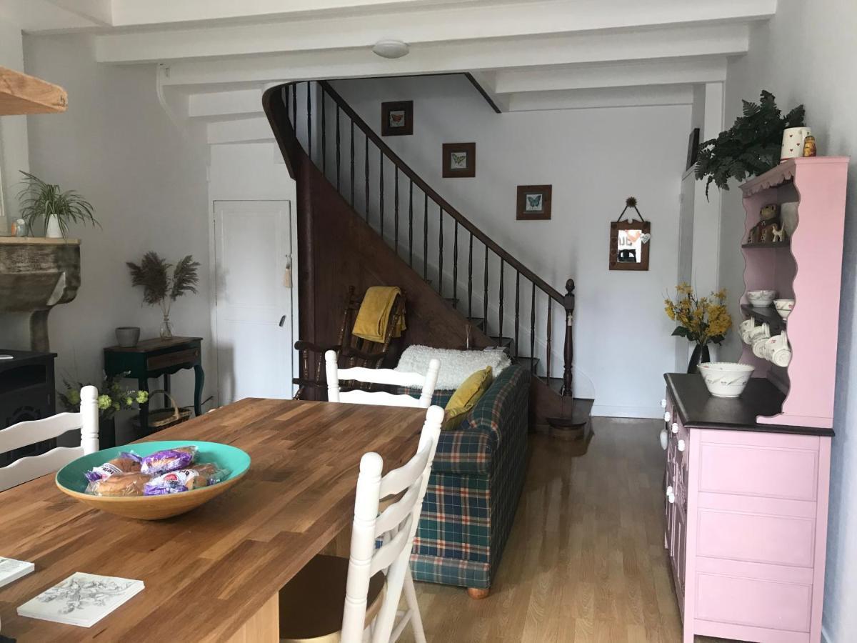 הוילה Montembœuf Le Petit Maison מראה חיצוני תמונה