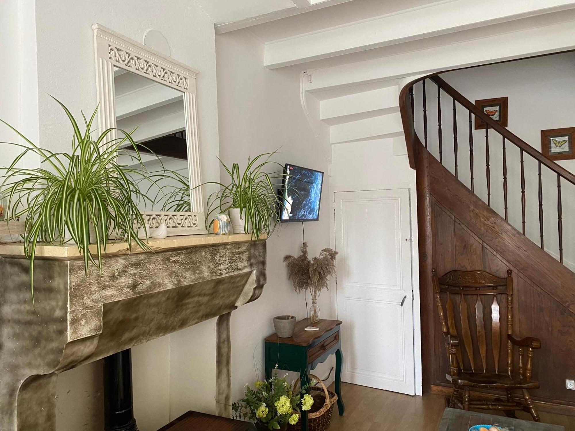 הוילה Montembœuf Le Petit Maison מראה חיצוני תמונה